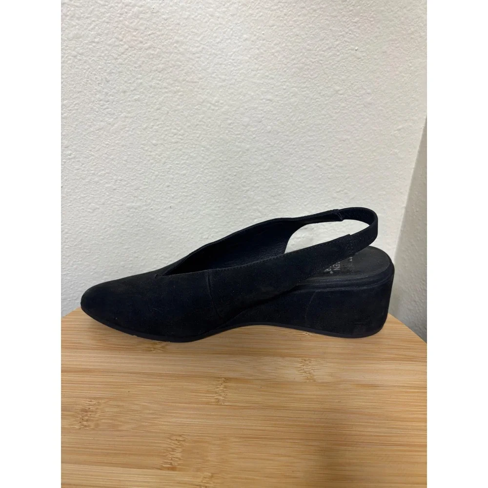 Eileen Fisher Wedges 8 Slingback Black Nubuck Pointed Toe V-Neck Pumps